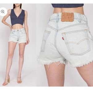Levi’s 501 womens Cut Off Light Wash Denim Shorts sz 29 vintage raw hem preloved